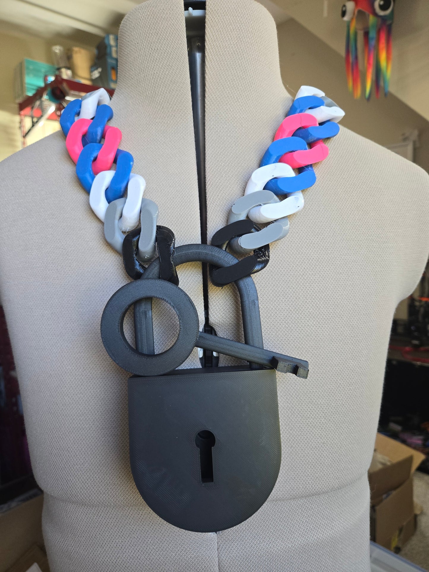 🔗 Multicolor Cuban Chain Necklace/Collar with Matching Padlock – Colorful, Personalized, Durable, & Stylish Pupifer's Paddles