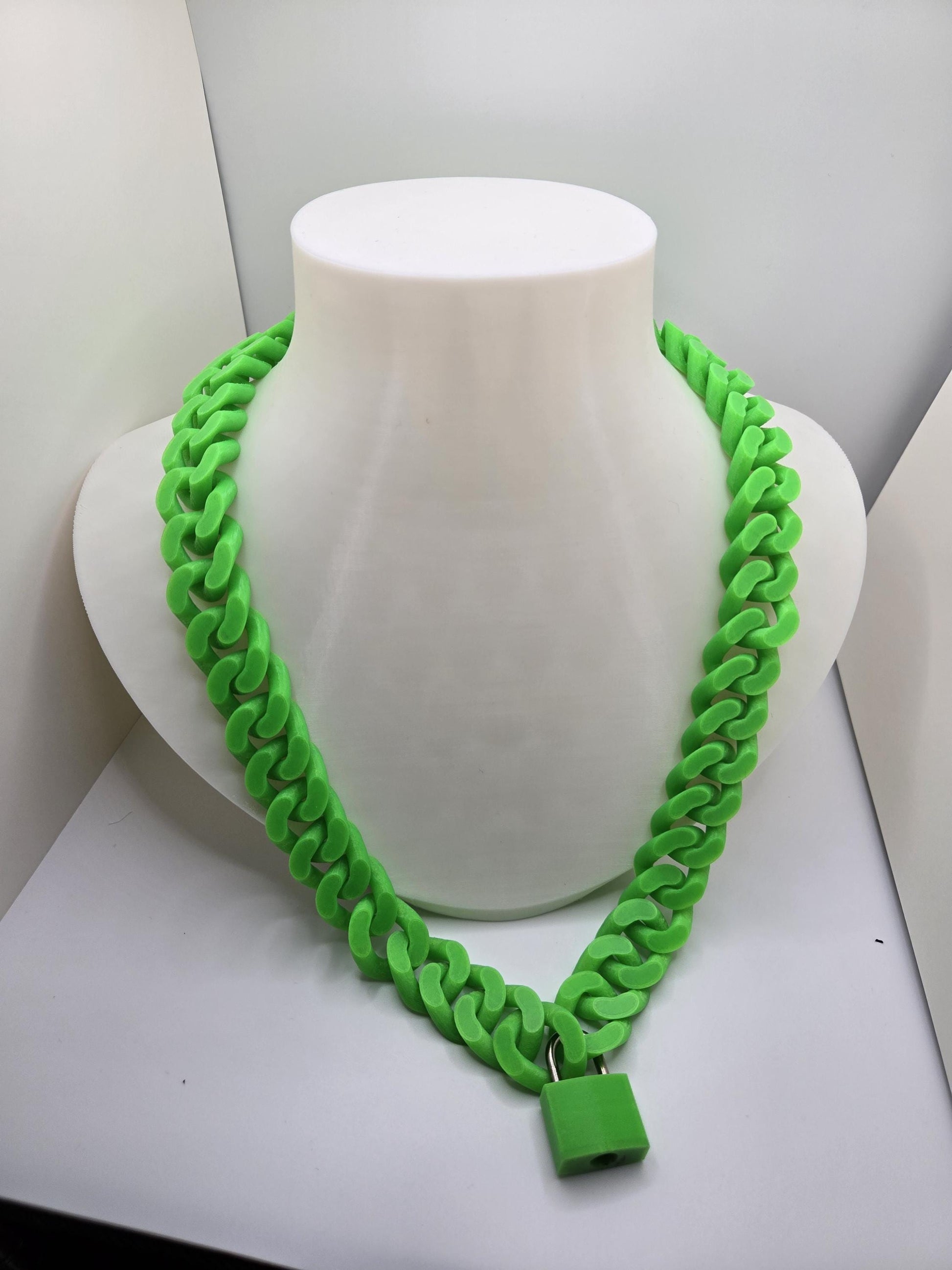 3D Printed Cuban Chain Leash with Matching Padlock Pupifer's Paddles