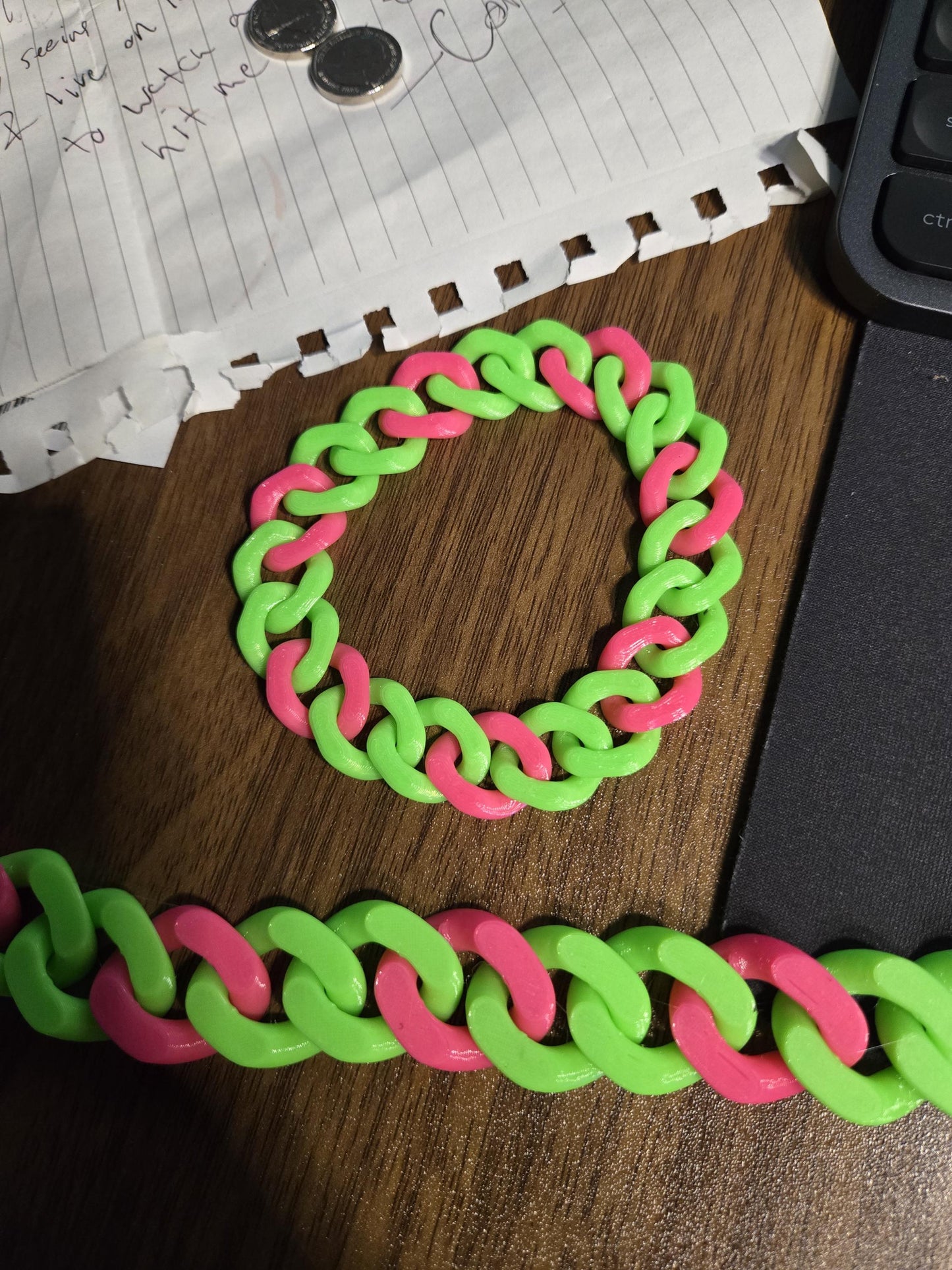 3D Printed Cuban Chain Bracelet – Colorful, Customizable, Durable & Stylish Pupifer's Paddles
