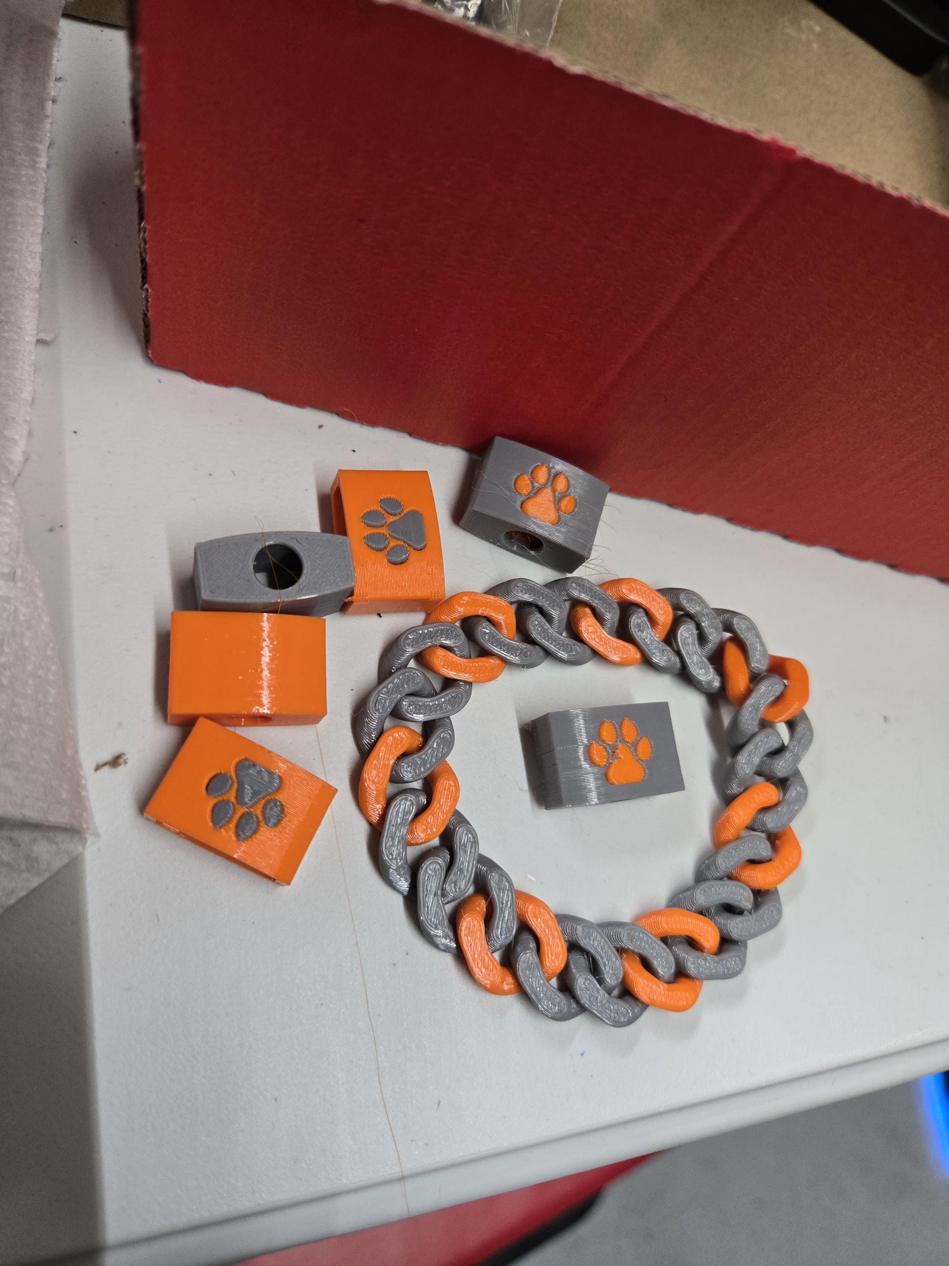 3D Printed Cuban Chain Bracelet – Colorful, Customizable, Durable & Stylish Pupifer's Paddles