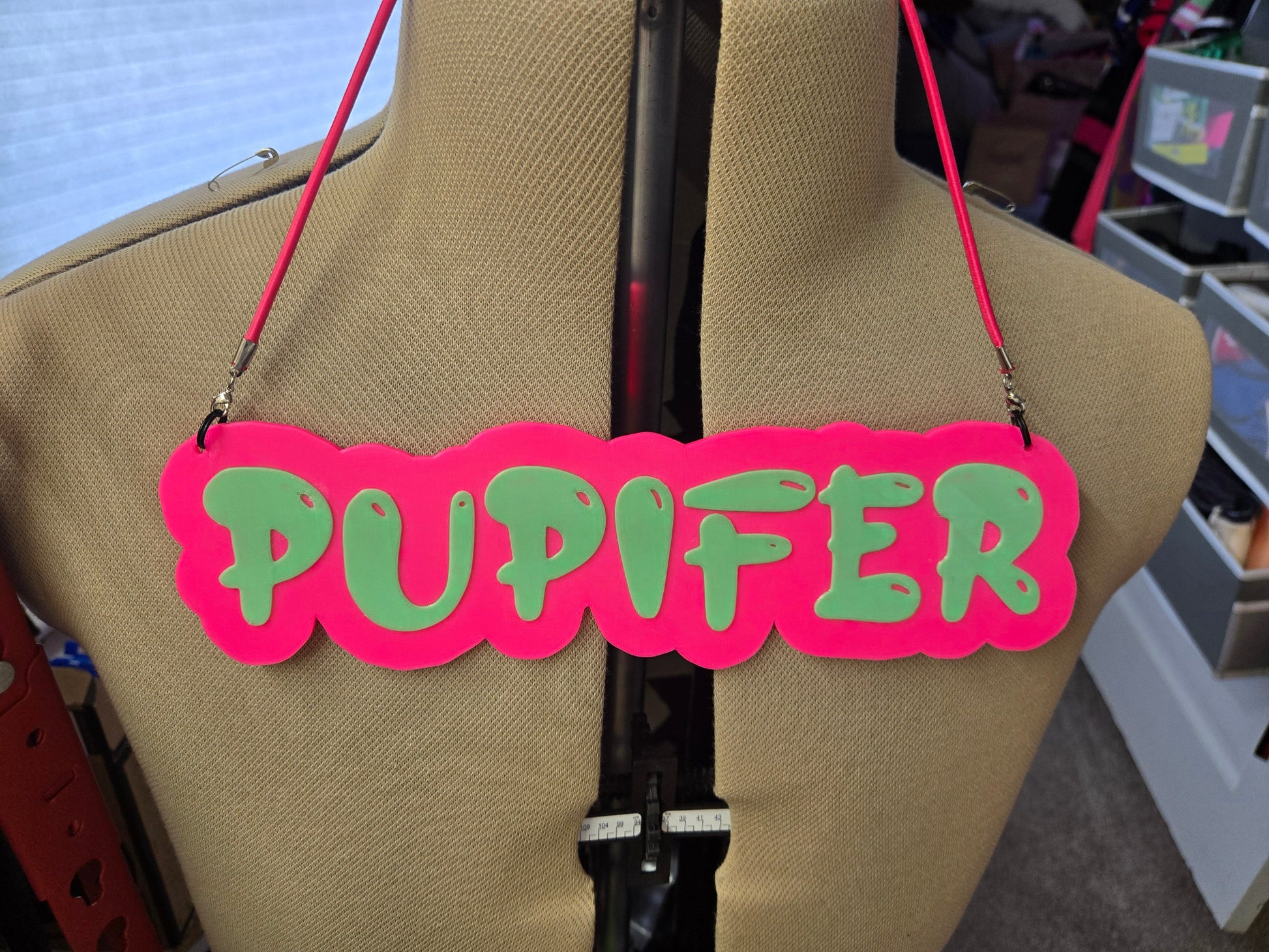 High-Tech Name Badge / Medallion Pupifer's Paddles